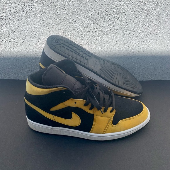 Jordan 1 Mid Reverse New Love - Picture 4 of 5